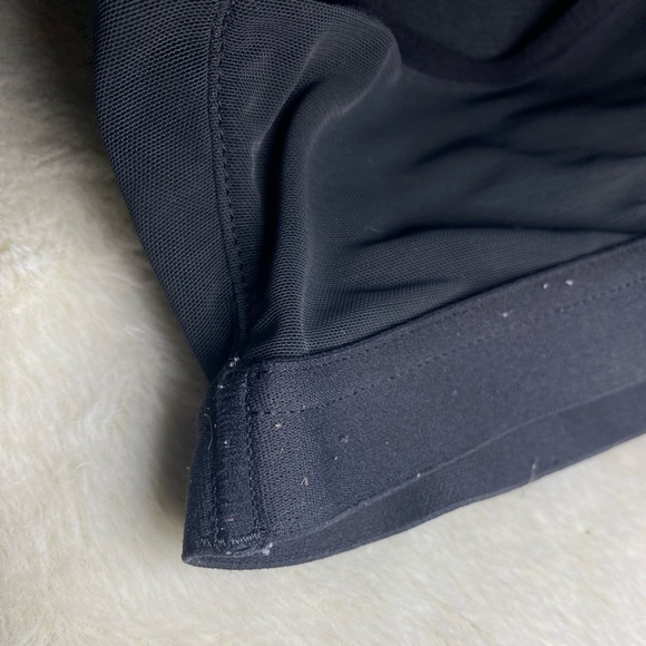 Victoria’ Secret Black Padded Sports Bra Mesh 34B VGUC - Picture 5 of 6